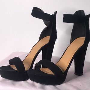 Black strapped Sandal heel